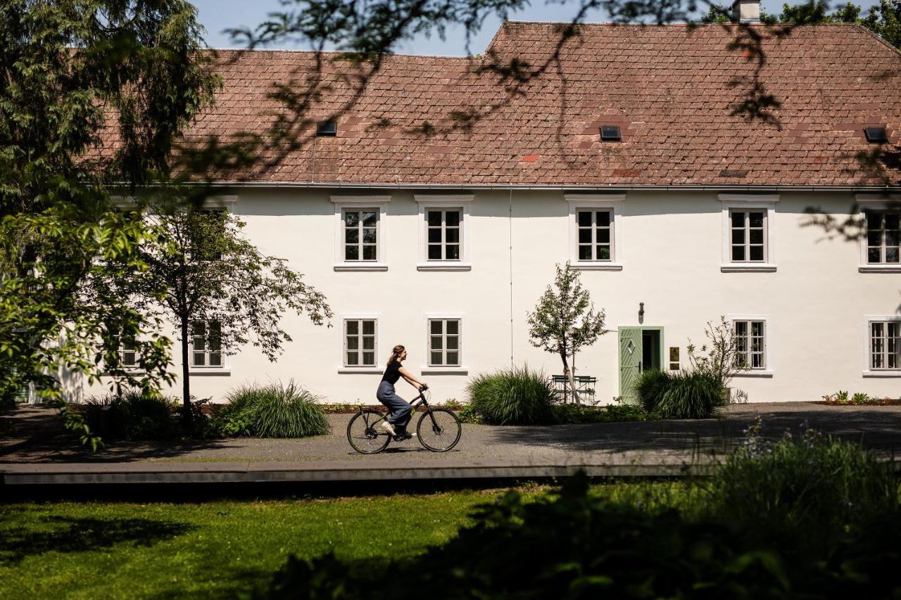 Boutique Hotel Zum Oberjager, Schloss Lackenbach Exterior foto